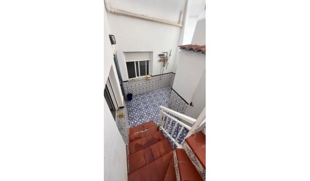 Brukt - Town House -
Torrevieja - Estacion De Autobuses