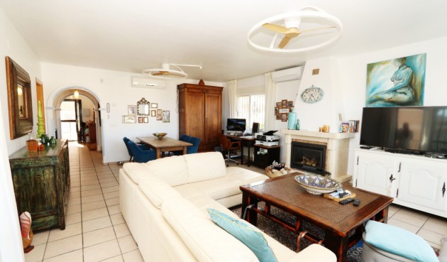 Resale - Villa -
La Nucía - Costa Blanca