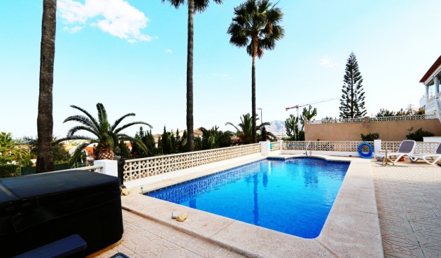 Resale - Villa -
La Nucía - Costa Blanca