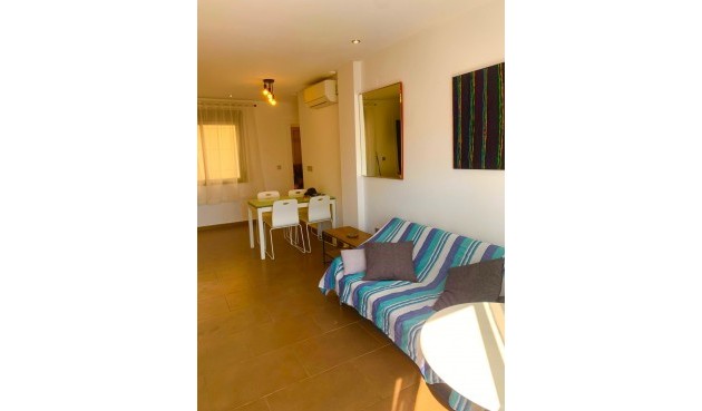 Resale - Apartment -
Guardamar del Segura - Pueblo