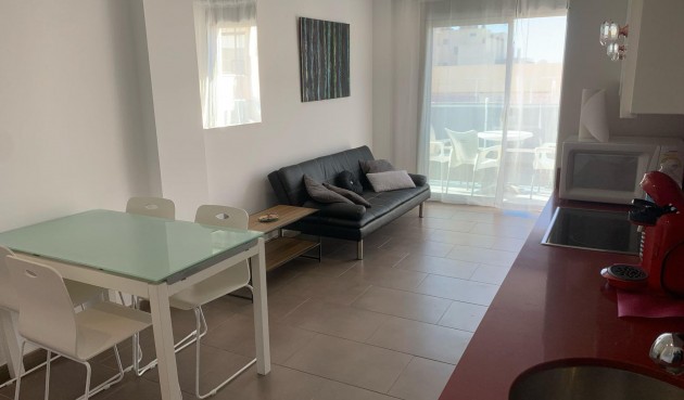 Resale - Apartment -
Guardamar del Segura - Pueblo