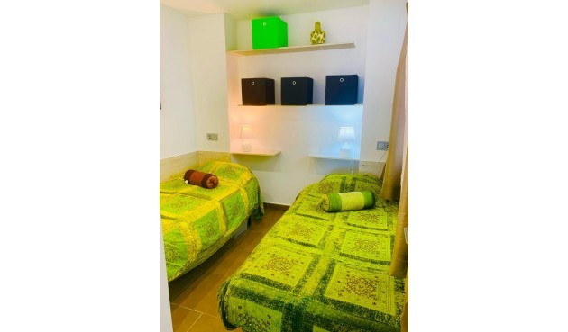 Resale - Apartment -
Guardamar del Segura - Pueblo