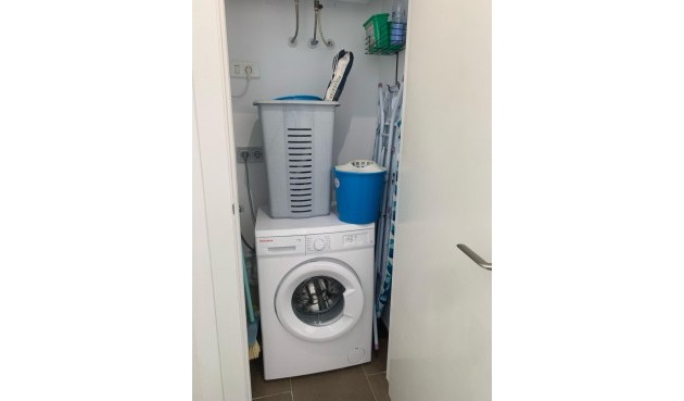 Resale - Apartment -
Guardamar del Segura - Pueblo