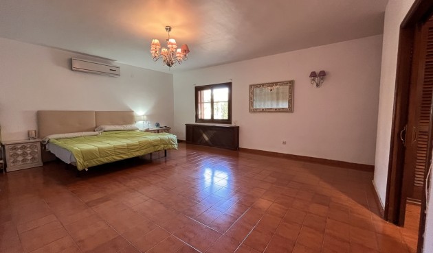 Resale - Villa -
La Nucía - Costa Blanca