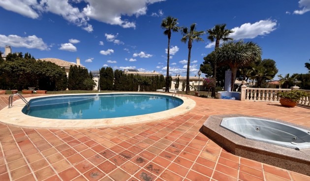 Resale - Villa -
La Nucía - Costa Blanca