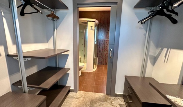 Resale - Villa -
Yecla - Inland