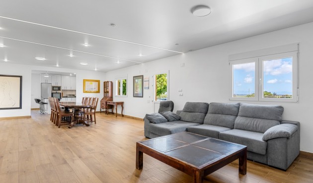 Resale - Villa -
Los Montesinos - Costa Blanca