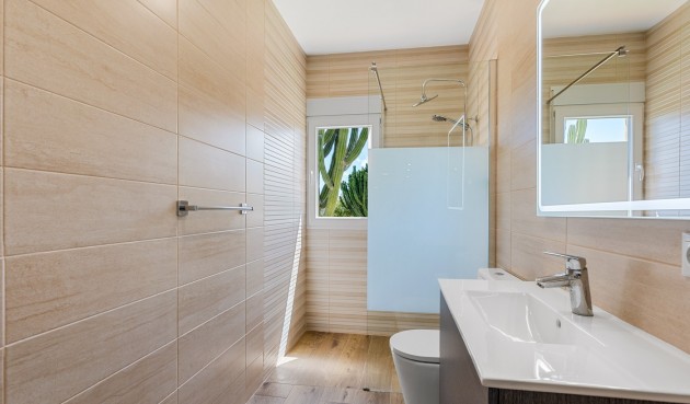 Resale - Villa -
Los Montesinos - Costa Blanca