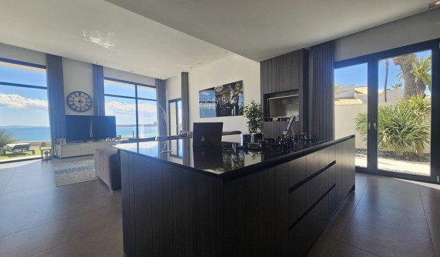 Resale - Villa -
Cabo Roig - Costa Blanca