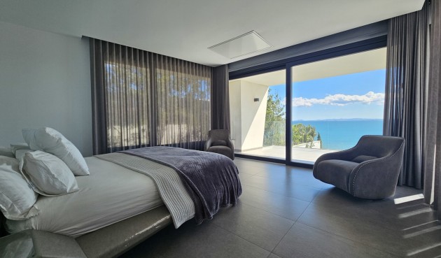 Resale - Villa -
Cabo Roig - Costa Blanca