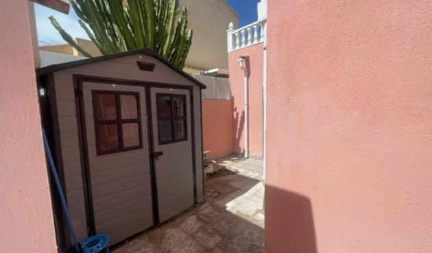 Återförsäljning - Villa -
Playa Flamenca - Costa Blanca