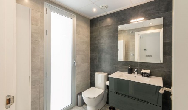 Resale - Villa -
Daya Vieja - Costa Blanca