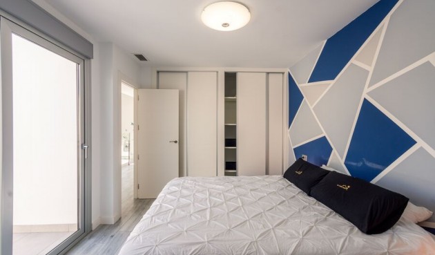 Resale - Villa -
Daya Vieja - Costa Blanca