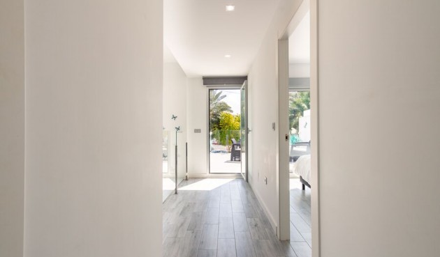 Resale - Villa -
Daya Vieja - Costa Blanca