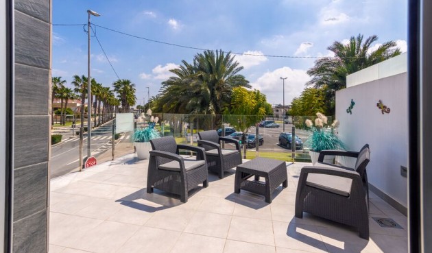 Resale - Villa -
Daya Vieja - Costa Blanca