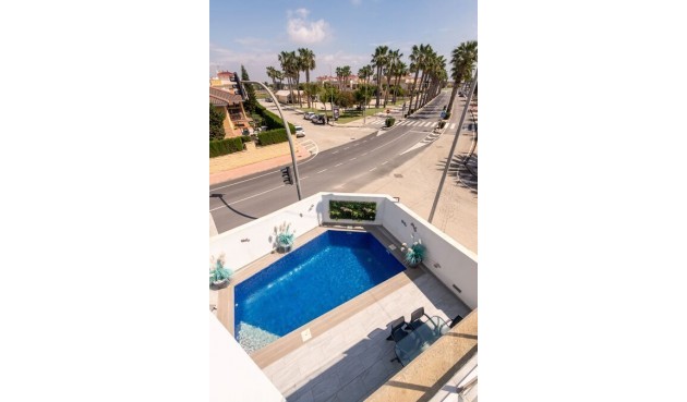 Resale - Villa -
Daya Vieja - Costa Blanca