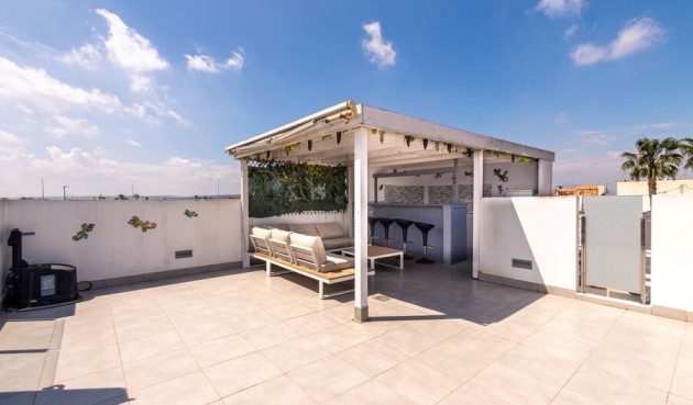 Resale - Villa -
Daya Vieja - Costa Blanca