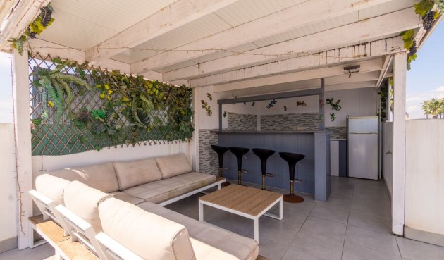 Resale - Villa -
Daya Vieja - Costa Blanca