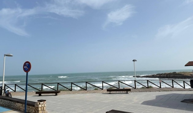 Resale - Apartment -
Orihuela Costa - Punta Prima