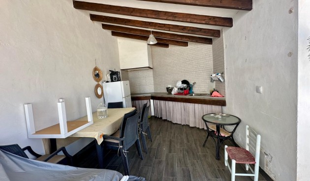 Resale - Villa -
Torre Del Rico - Inland