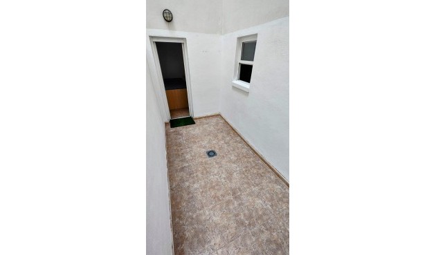 Resale - Apartment -
Torrevieja - Playa de los Locos