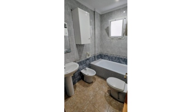 Resale - Apartment -
Torrevieja - Playa de los Locos