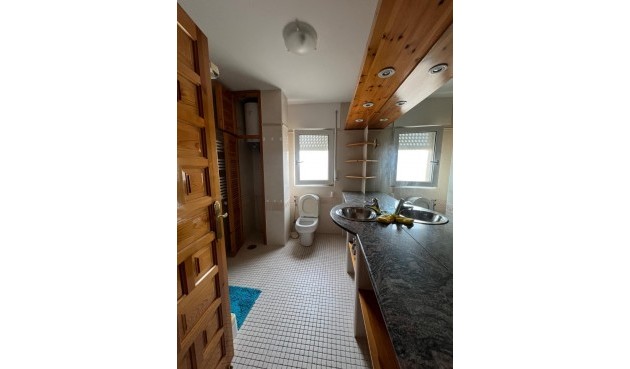 Resale - Villa -
La Manga del Mar Menor - Km 17