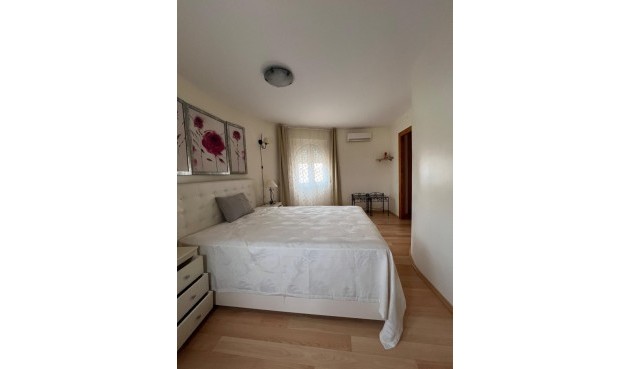 Resale - Villa -
La Manga del Mar Menor - Km 17