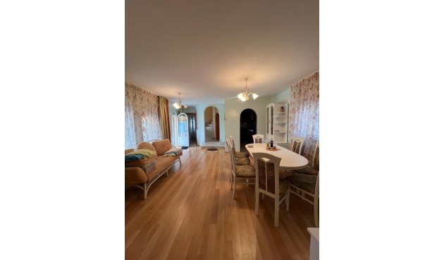 Resale - Villa -
La Manga del Mar Menor - Km 17