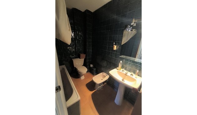 Resale - Apartment -
Torrevieja - Las Piscinas Naturales