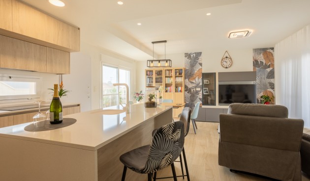 Resale - Apartment -
San Miguel de Salinas - Inland