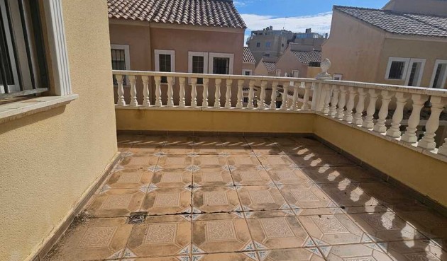 Resale - Villa -
Guardamar del Segura - Campomar