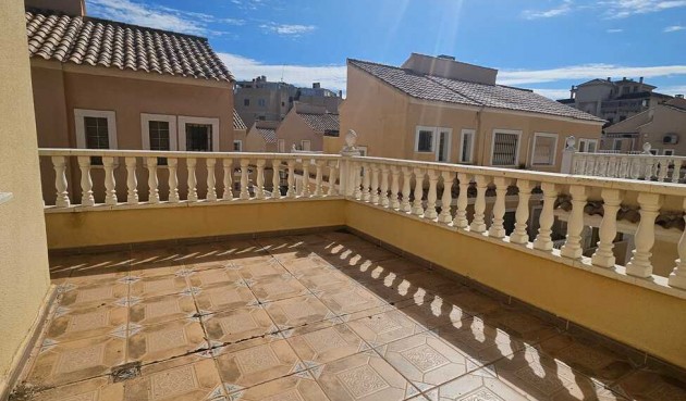 Resale - Villa -
Guardamar del Segura - Campomar