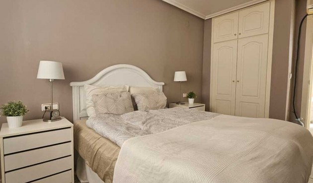 Resale - Villa -
Guardamar del Segura - Campomar