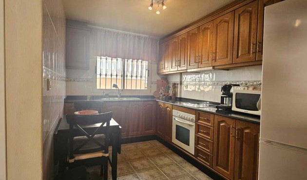 Resale - Villa -
Guardamar del Segura - Campomar