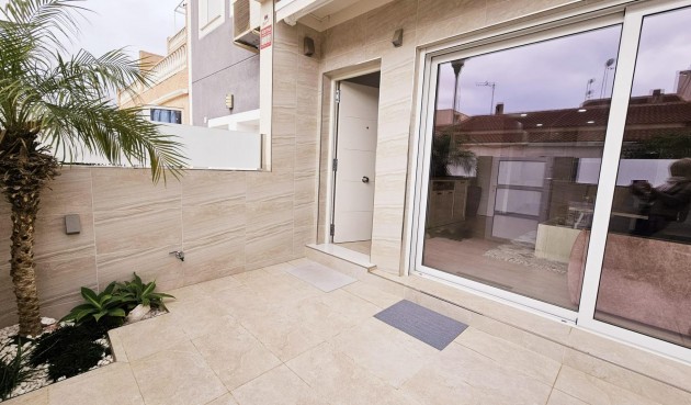 Reventa - Duplex -
Torrevieja - La Siesta