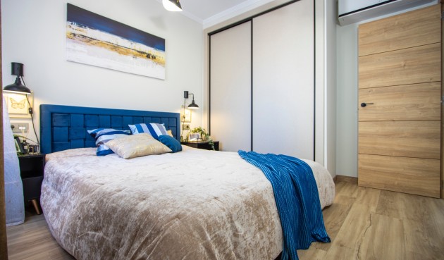 Resale - Apartment -
Torrevieja - Costa Blanca