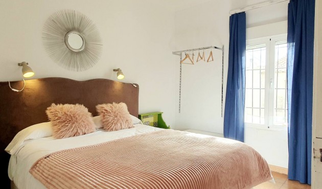 Resale - Town House -
Raspay - Inland