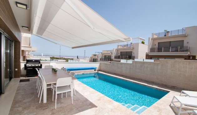 Brukt - Villa -
Orihuela Costa - Costa Blanca