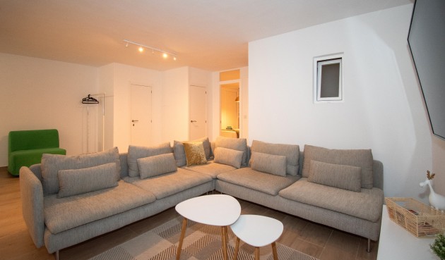 Brukt - Villa -
Orihuela Costa - Costa Blanca