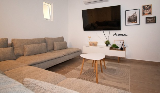 Brukt - Villa -
Orihuela Costa - Costa Blanca