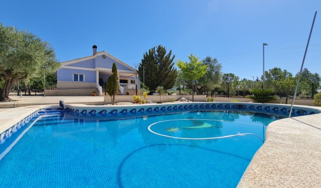 Resale - Villa -
Yecla - Inland