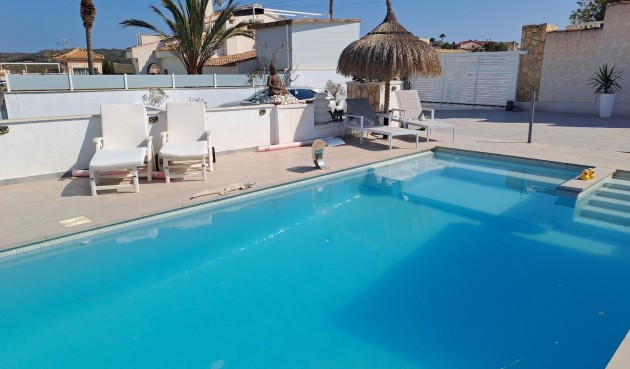 Resale - Villa -
Rojales - Inland