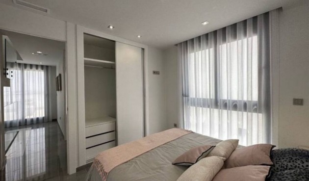 Återförsäljning - Town House -
Torrevieja - Costa Blanca