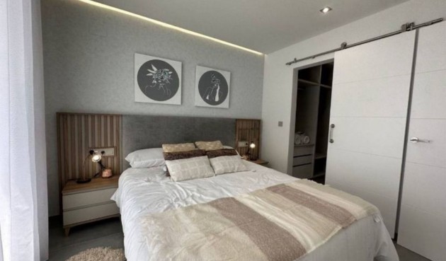 Återförsäljning - Town House -
Torrevieja - Costa Blanca