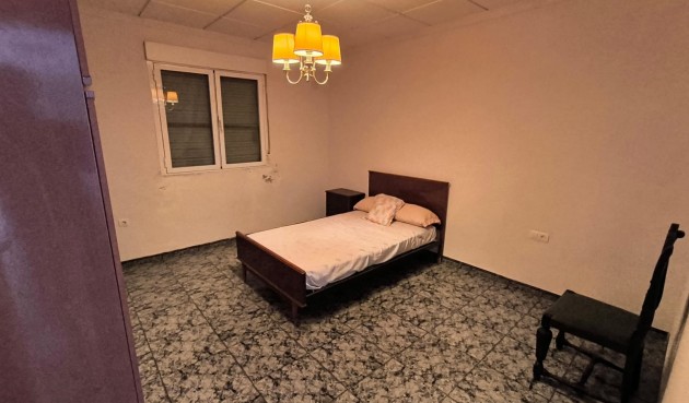 Brukt - Town House -
Yecla - Inland