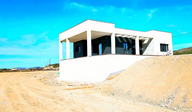 Resale - Villa -
Macisvenda - Inland