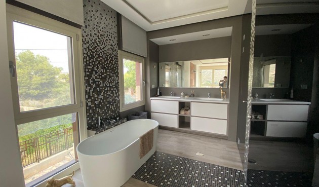 Brukt - Town House -
El Campello - Costa Blanca