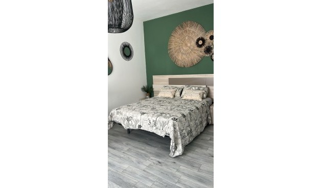 Resale - Villa -
Daya Vieja - Costa Blanca