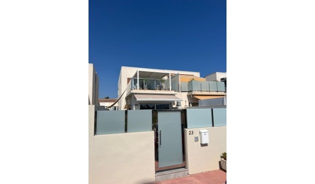 Resale - Villa -
Daya Vieja - Costa Blanca
